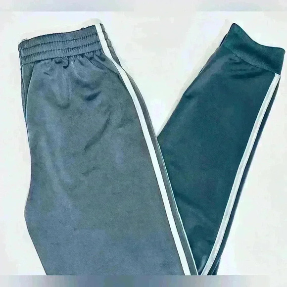 Adidas Iconic Tricot Jogger, Unisex Youth Size Large 14/16, Silver Gray - Picture 5 of 13